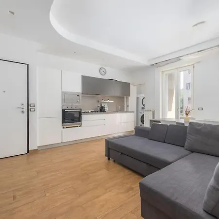 Apartamento Vicino Al Centro - Wifi,comfort,parking Milão